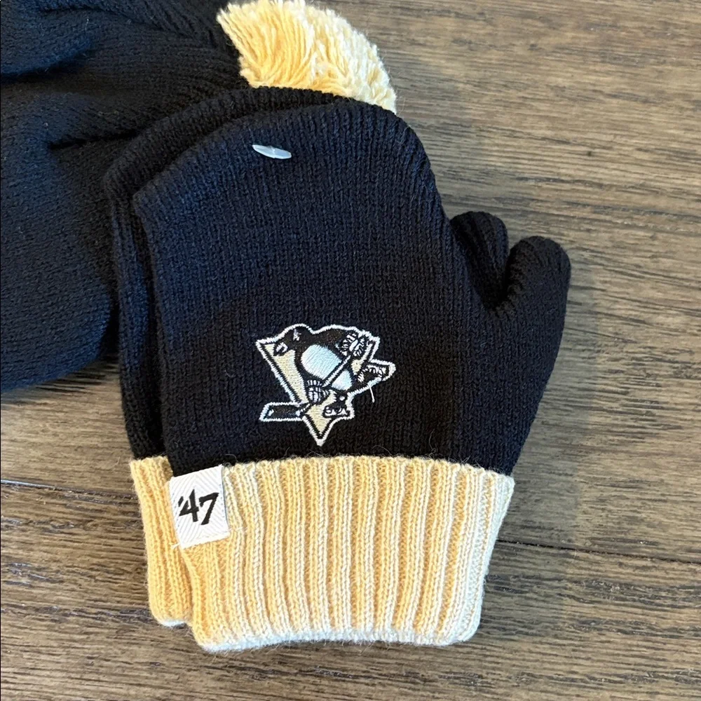 NWT [‘47] Pittsburgh Penguins 🐧 NHL Knit Beanie Hat & Mittens Set Black, Infant